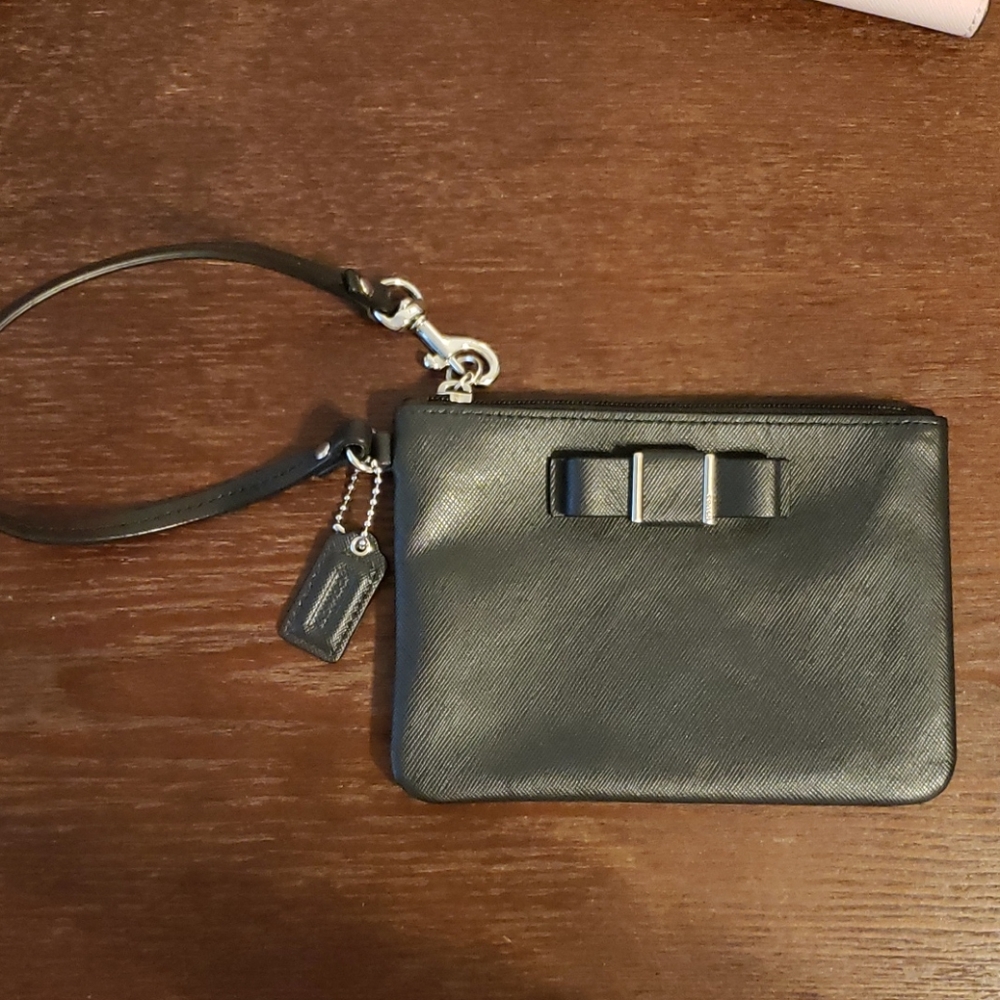 Coach wristlet - Picture 4 of 5
